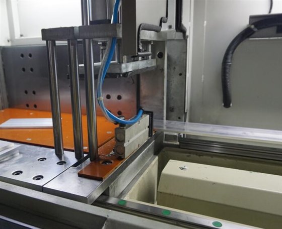 分離式數控鋁型材精密切割機 分離式數控鋁型材精密切割機